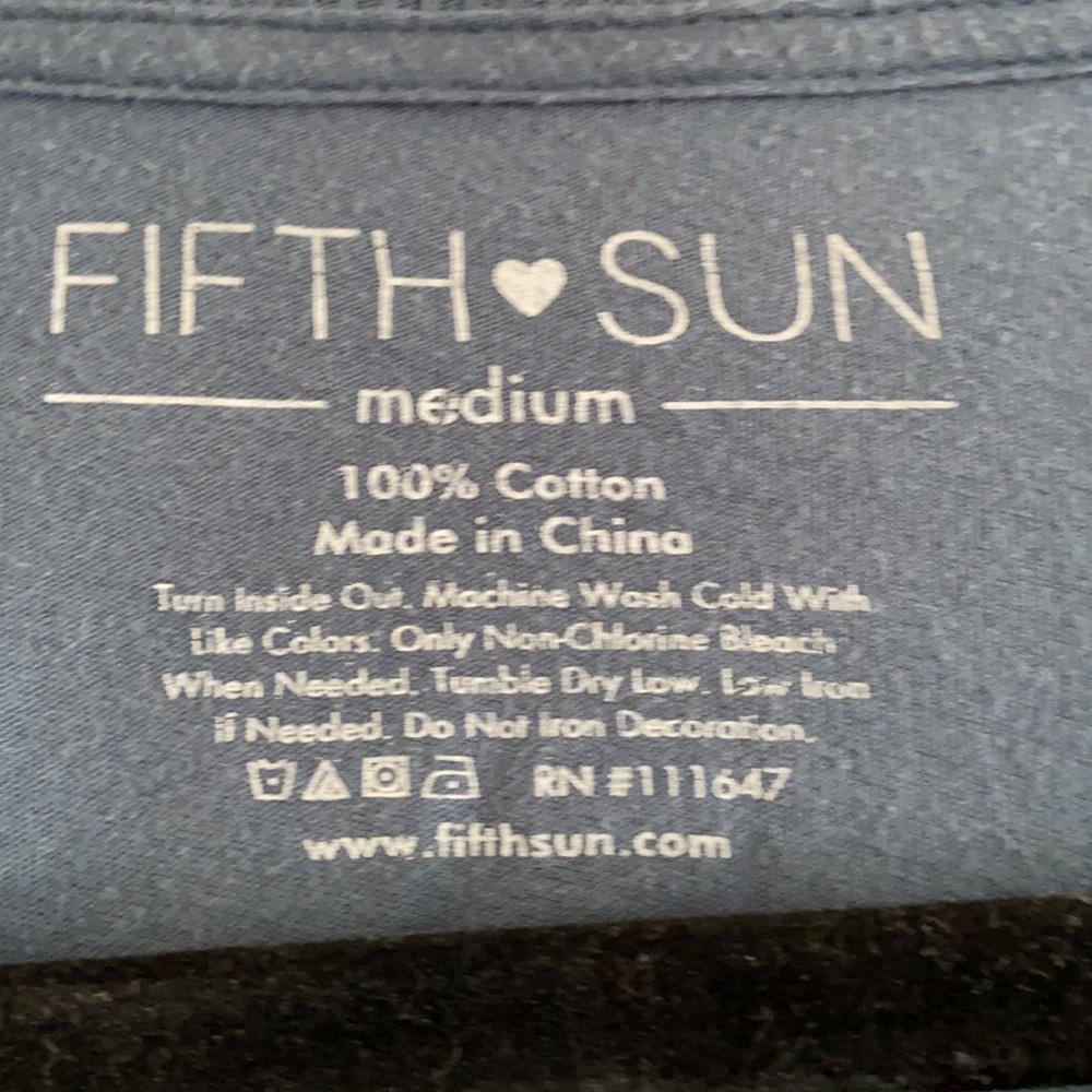 tee - Picture 2 of 3